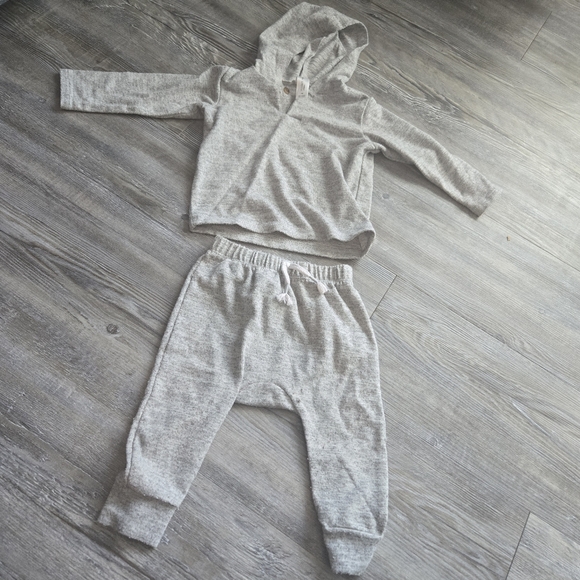 12M Boys Gray Kids Hoodie and Jogger Set - Picture 1 of 6